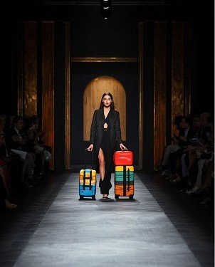 A High-Impact Fashion Ramp Showcase